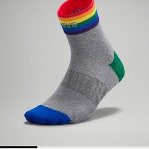 🍋 NWT Women's Daily Stride Mid-Crew Socks - Rainbow *Wordmark - Medium